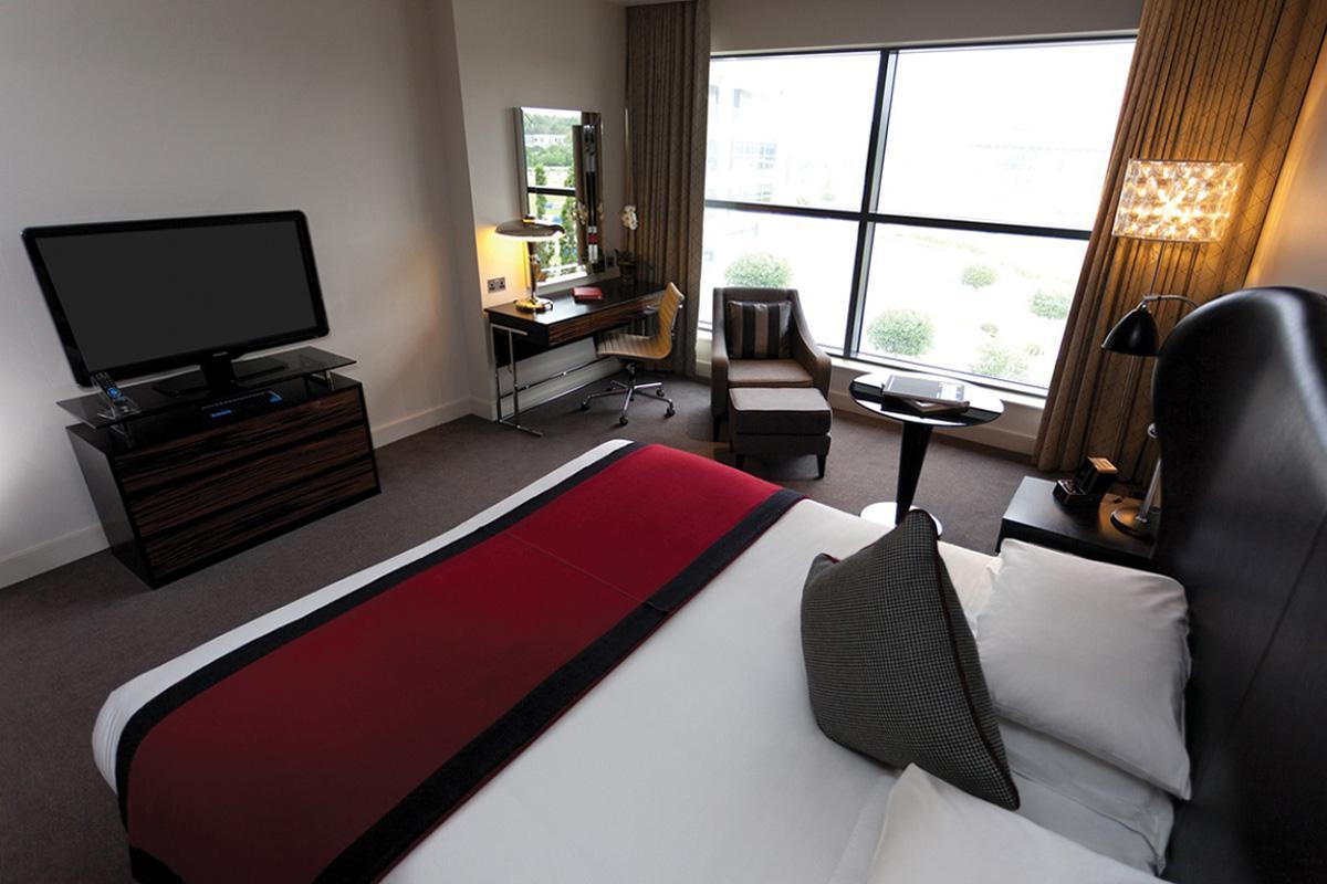 Brooklands Hotel & Spa Weybridge Bagian luar foto
