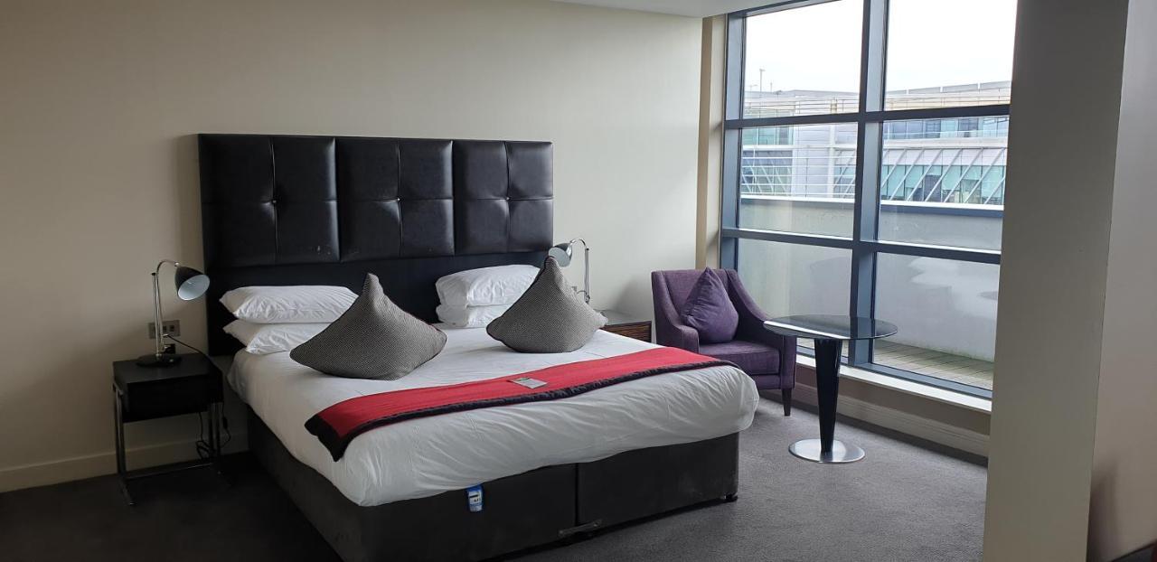 Brooklands Hotel & Spa Weybridge Bagian luar foto