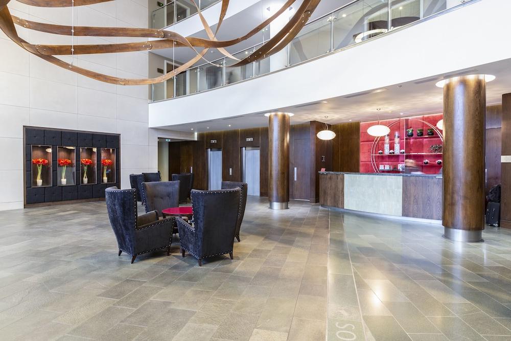 Brooklands Hotel & Spa Weybridge Bagian luar foto